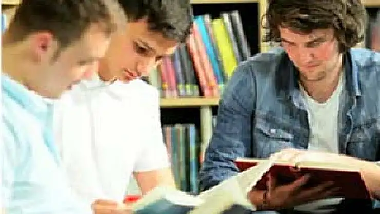 Üniversitelilere hükümetten müjde