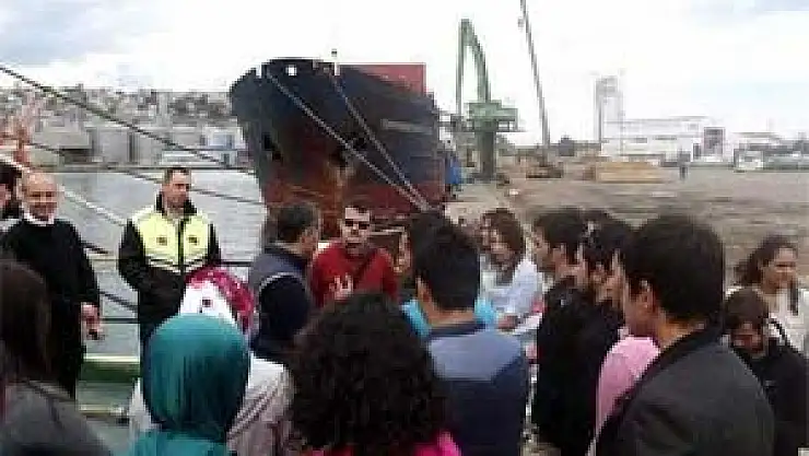 Üniversitelilerden Samsun Limanına Teknik Gezi