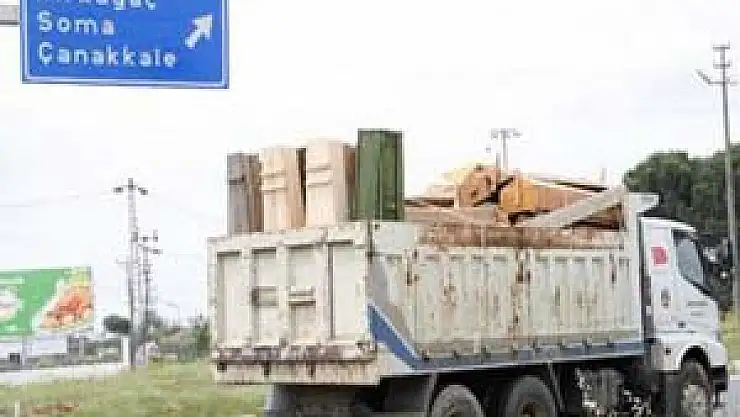 Soma'ya köylerden bile tabut taşınıyor