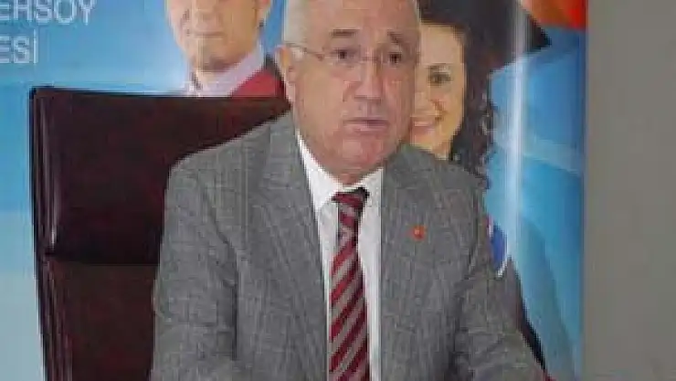 Cemil Çiçek: Siyasette bazen yüzde 1, yüzde 99'a galip gelir