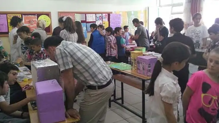 DUMLUPINAR' DA 'YIL SONU SERGİSİ'' VE ''KERMES''