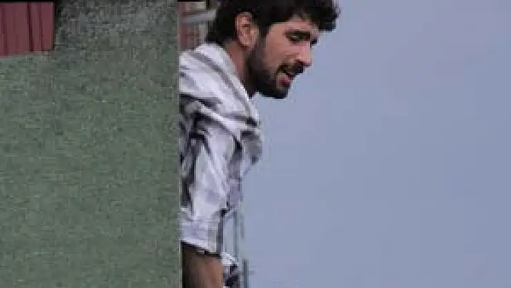 Çatıya Çıkıp Başbakan Erdoğan'ı İstedi