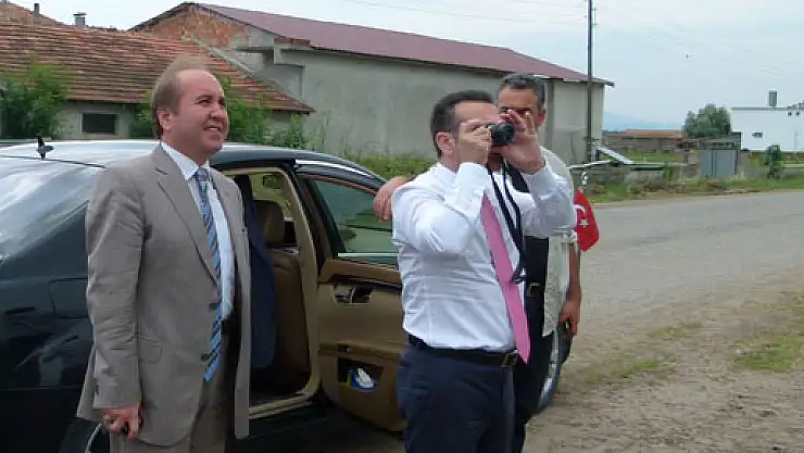 VALİ AKSOY'DAN FOTO SAFARİ