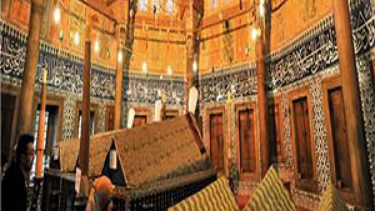 Ramazan'da en çok bu türbeler ziyaret ediliyor