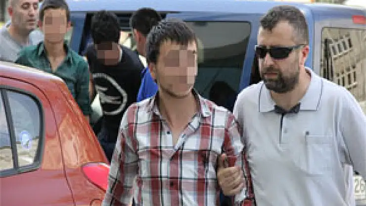 İyilik Yaparken Bıçaklandı