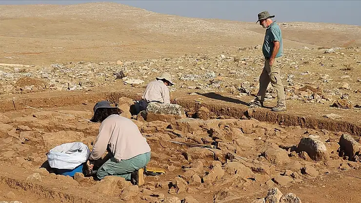 30 yıldır Türkiye'de geçmişin izlerini sürüyor