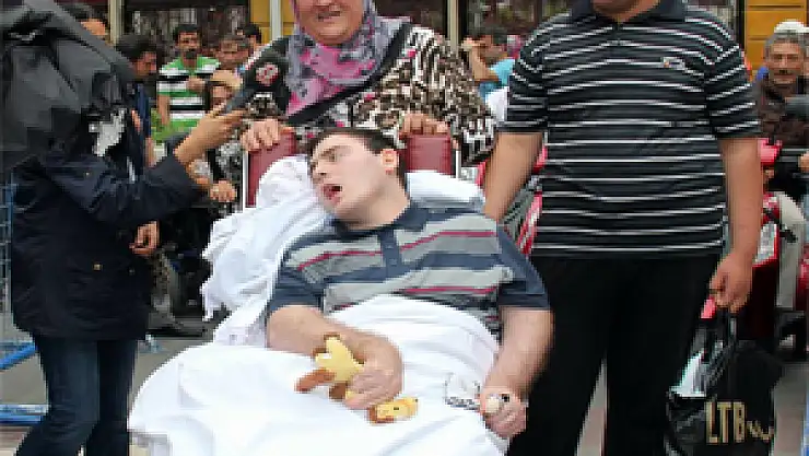 UMUT MİTİNG ALANINDA