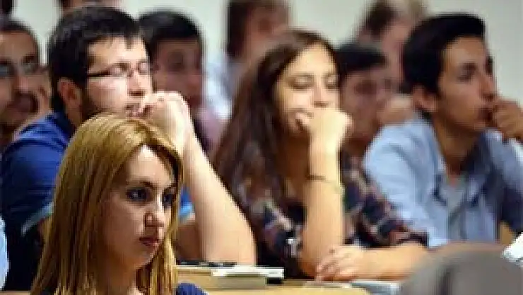 Genç Üniversite Mezunları İşsiz