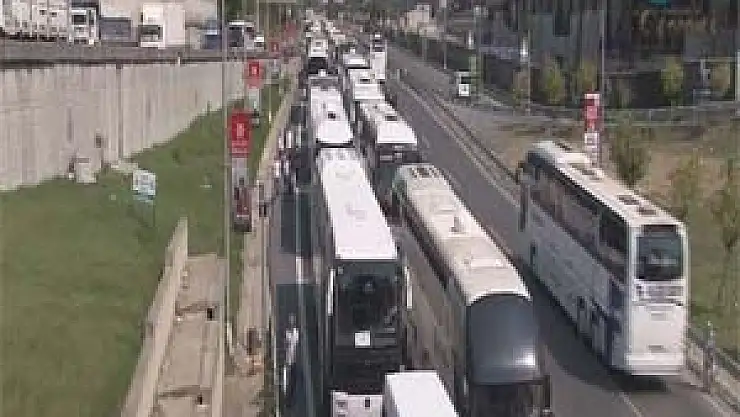 Otogar'da seçim kuyruğu