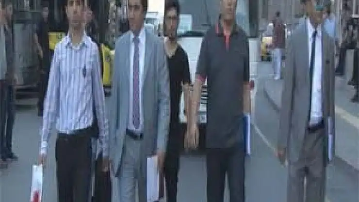 Paralel yapı soruşturmasında 4 polis daha teslim oldu