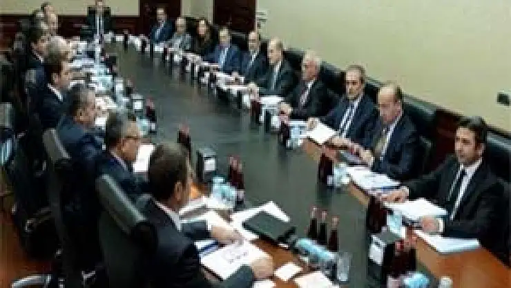 BAŞBAKANLIK İÇİN KULİSLERDE 4 İSİM ÖNE ÇIKIYOR