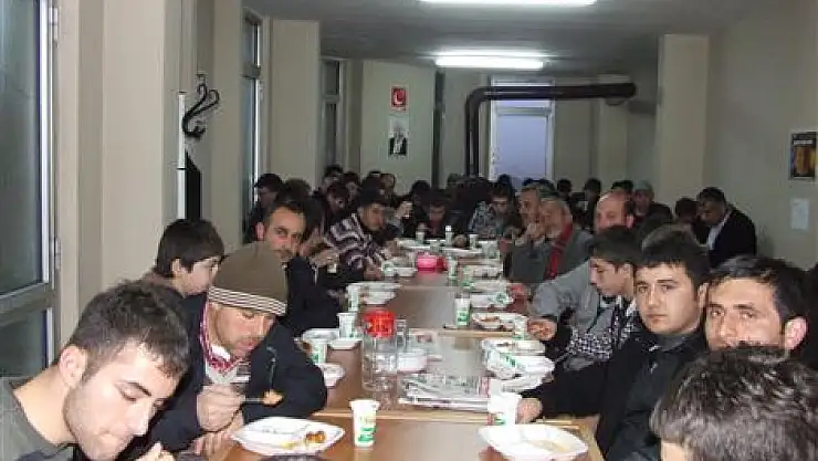 SP, Kaynaşma yemeğinde buluştu