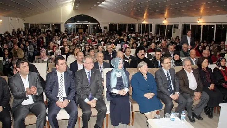 Atakum'da Kardeş Şiirler Ve Türküler Gecesi