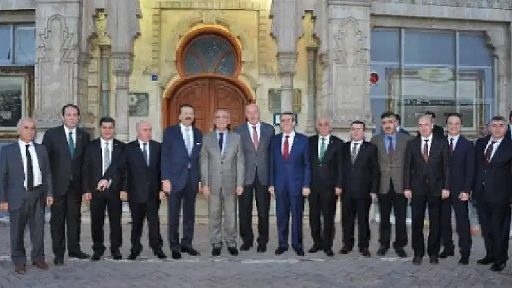 TOBB Başkanı Hisarcıklıoğlu Başkan Yılmaz'ı Ziyaret Etti