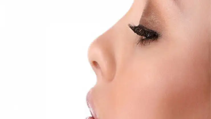 Yeni trend ameliyatsız burun estetiği