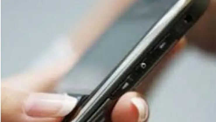 TELEFONLA 4 BİN 750 LİRA DOLANDIRILDI