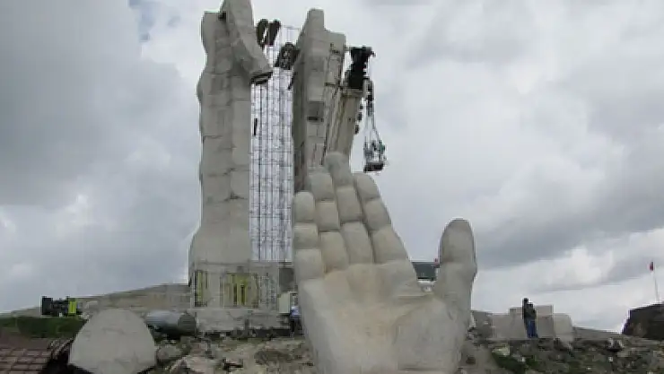 Cumhurbaşkanı Erdoğan'a 'ucube' tazminatı