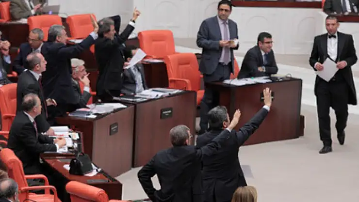 Muhalefetten pakete karşı yeni taktik