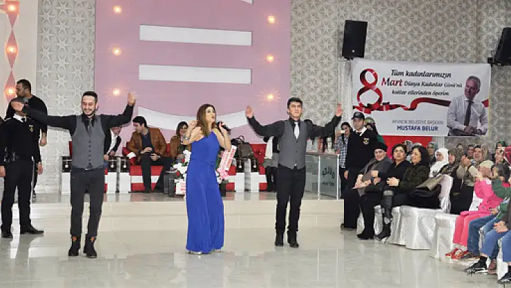 Ayvacık'ta Nadide Sultan Konseri