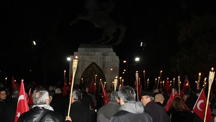 CHP'li Gençlerden 'FENER ALAYI'