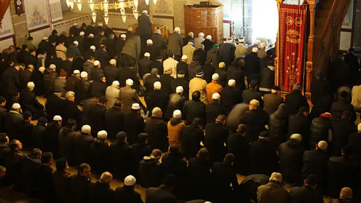 Çanakkale Şehitleri Sabah Namazında Anıldı