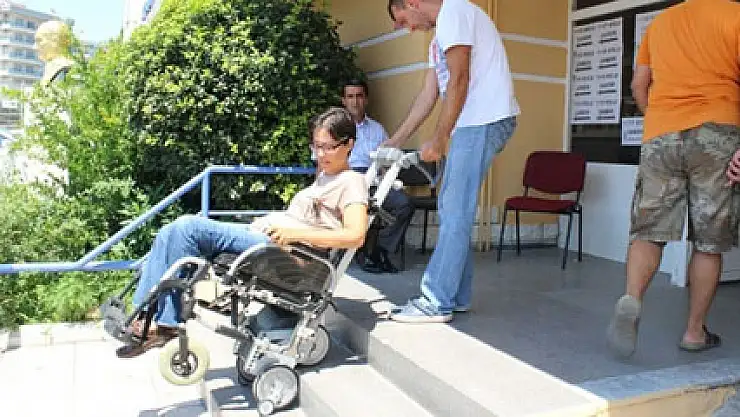 Engellilere 'seçim' kolaylığı