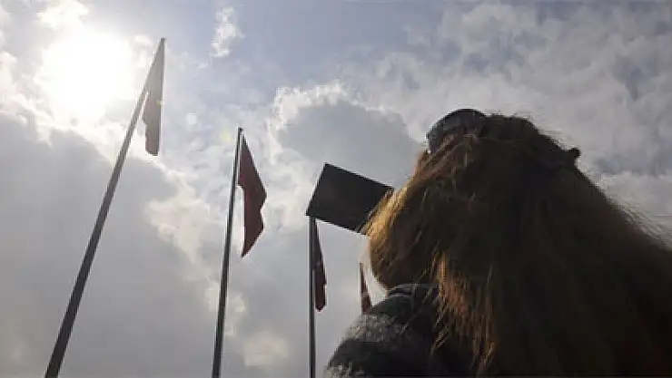 Güneş tutulması Afyonkarahisar'da da gözlendi