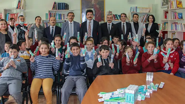 'Geleceğe Gülümseyerek Bakıyoruz' Projesi