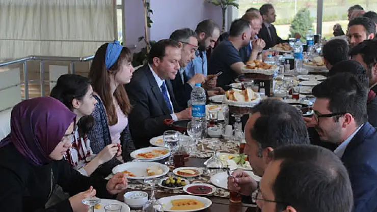 ÖĞRENCİLER LYS'YE MOTİVE EDİLİYOR