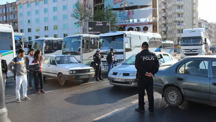 Adıyaman'da minibüs hattı eylemi