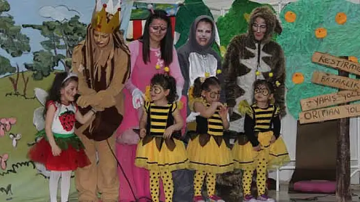 'Veliler ve Çocuklar Aynı sahnede'