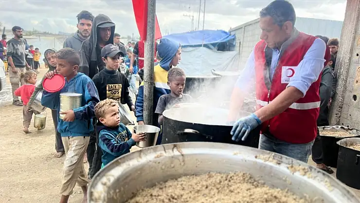 35 bin kişiye sıcak yemek desteği