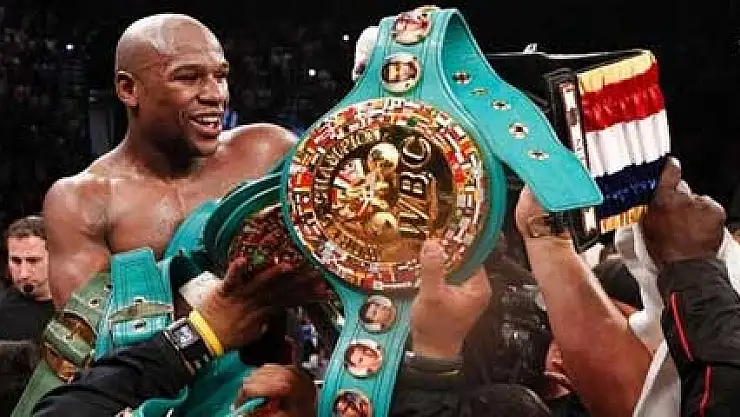 Asrın boks maçını Floyd Mayweather kazandı