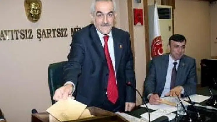 Karakurt yeniden Meclis Başkanı seçildi