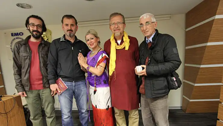 'Gezginin İzi ve Hindistan'ın Gizi'