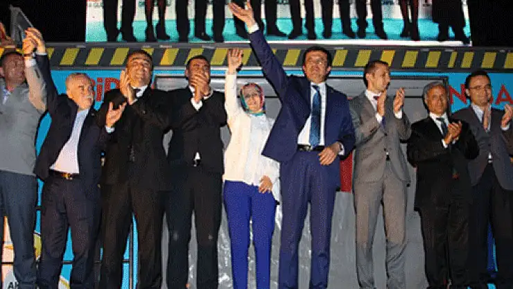 'Atam izindeyiz dediler bir türlü izinden gelemediler'