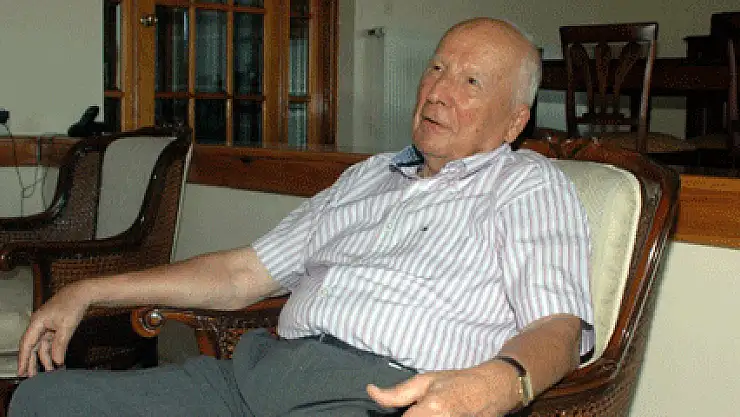 Genelkurmay'dan Kenan Evren için açık telefonlu adresli taziye bilgisi