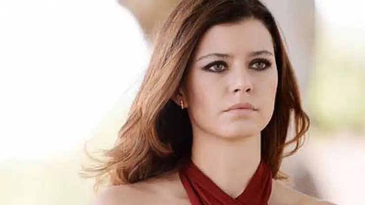 Beren Saat'ten eski sevgilisine duygulandıran mesaj