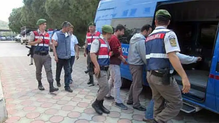 Jandarmadan kaçak göçmen operasyonu