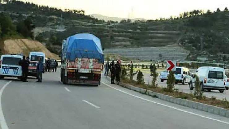 Baba ile oğul arasında silahlar konuştu! 2 ölü