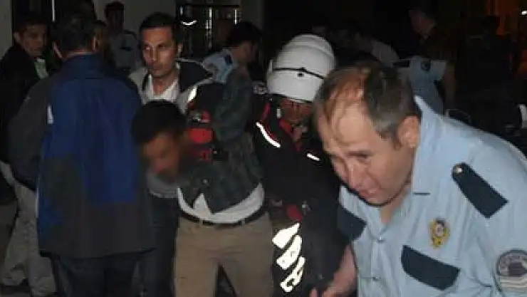 Çanakkale ve Denizli'de gerginlik! Yaralılar var...