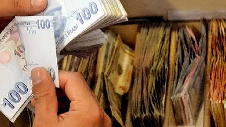 Bütçe Nisan'da 1,4 milyar TL açık verdi