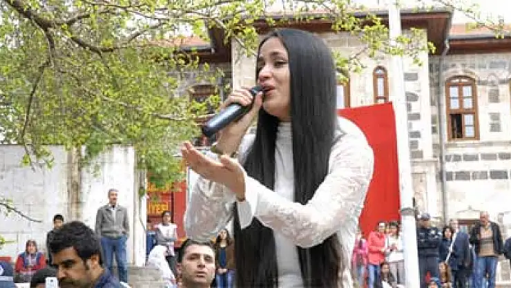 Sibel Can'ın veliahtına silahlı saldırı