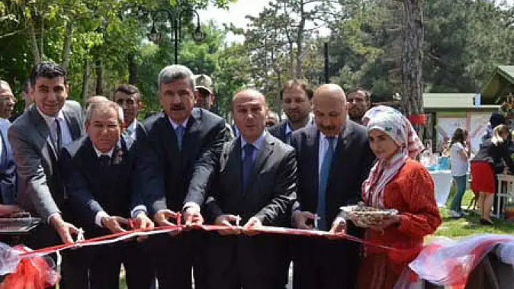 Vezirköprü'de Sergi Açılışı