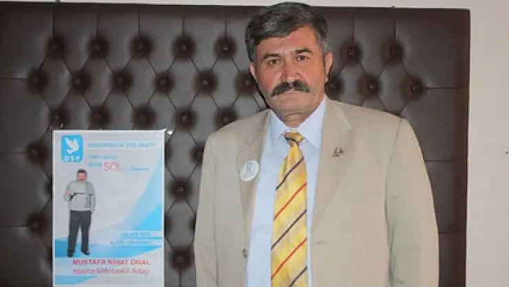 Rakı kadehli afiş istifa getirdi