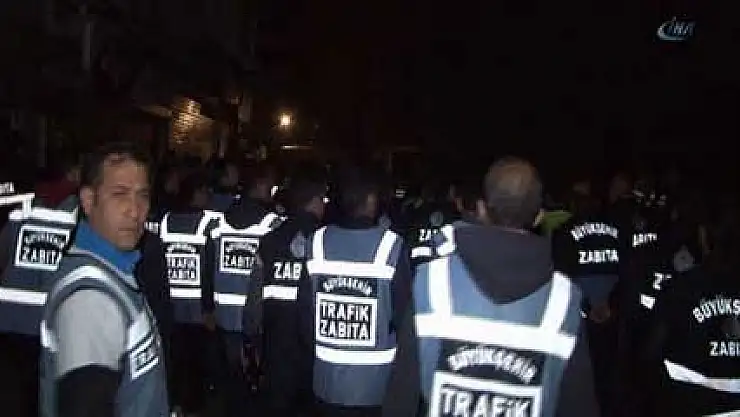 İstanbul zabıtasından gece yıkım operasyonu