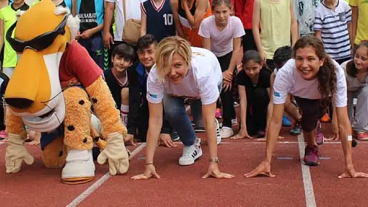 ÜNLÜ SANATÇI BERNA LAÇİN, ÇARŞAMBA'DA…