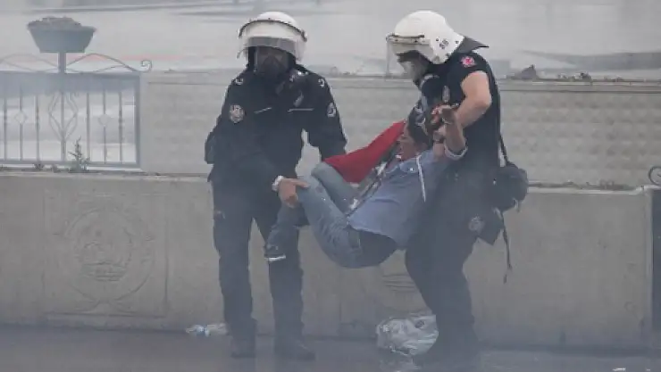 Samsun'da HDP Mitingi Nedeniyle Ortalık Savaş Alanına Döndü