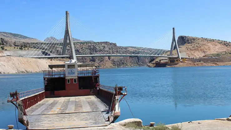 Doğunun boğaz köprüsü gönülleri birleştiriyor