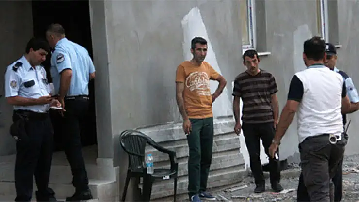 Sürpriz ziyarete gelen çocuklar, babalarının ölüsüyle karşılaştı